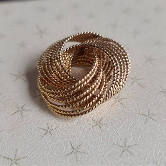 Winard 12K G.F. Entwined Rope Brooch - Picture 7 of 10